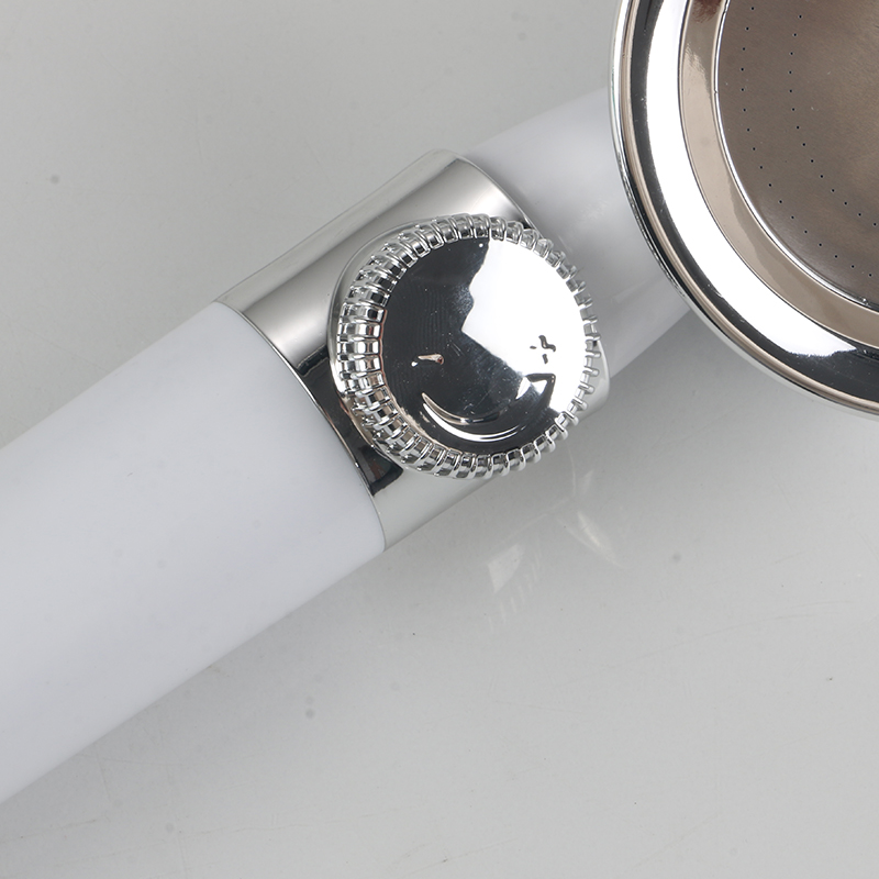 Flow white showerhead